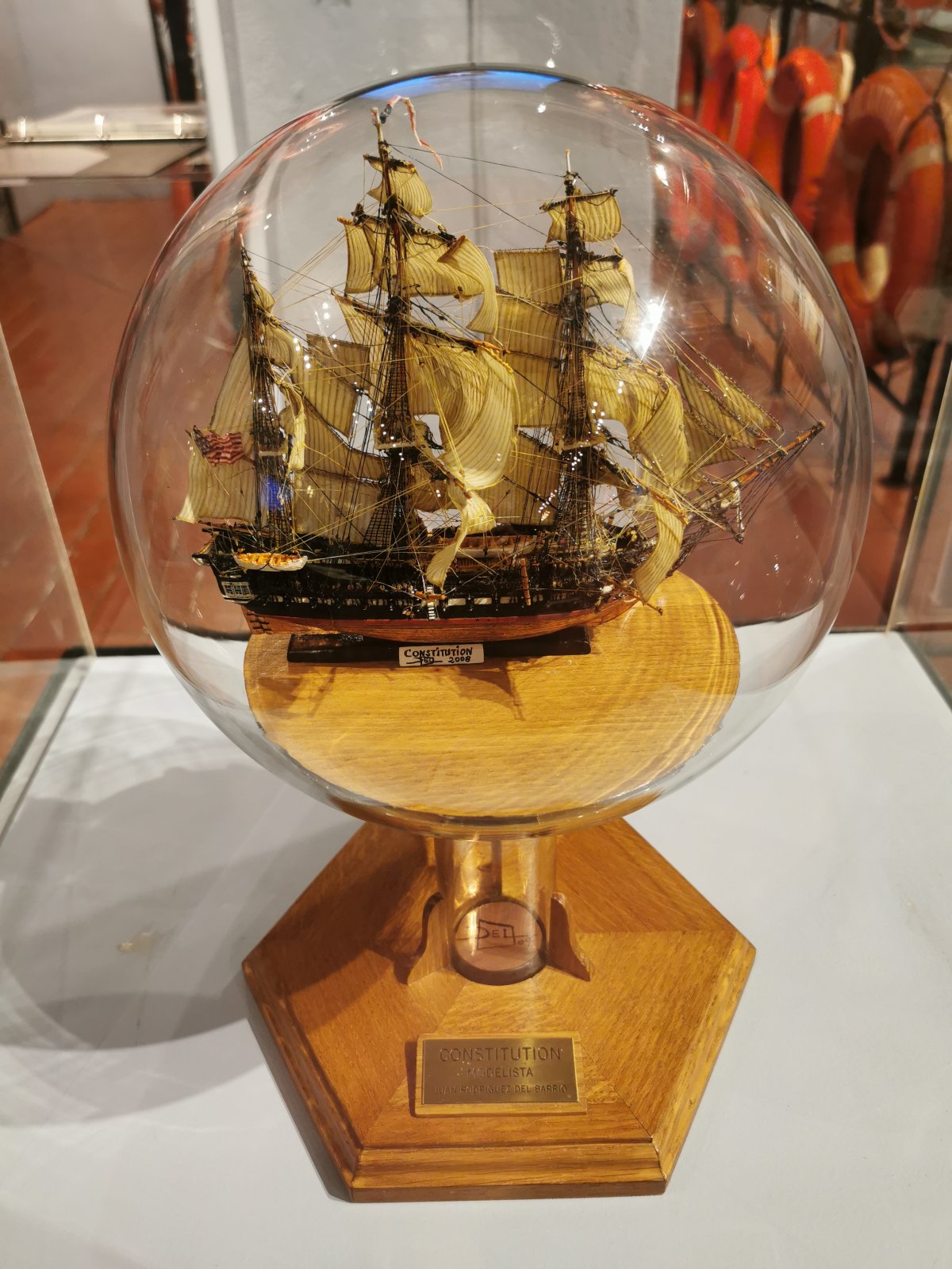 USS Constitution im Kleinstformat