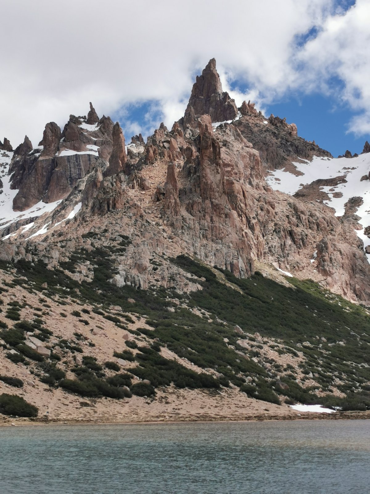 Berg beim Refugio Frey