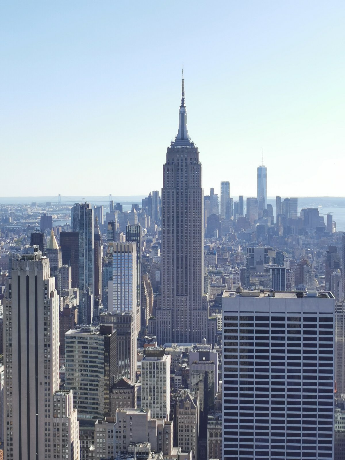 Das Empire State Building und weitere Wolkenkratzer